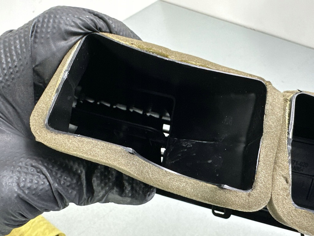 Решітка обдув панелі приладової панелі bmw 5 f10 f11 64229209136 в Україні