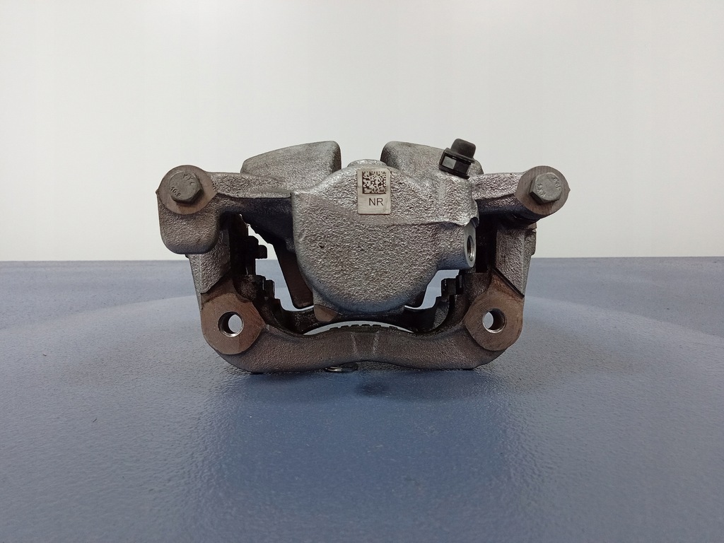 фото №4, Bmw 1 f40 f44 супорт перед правий скоба 54/24/307