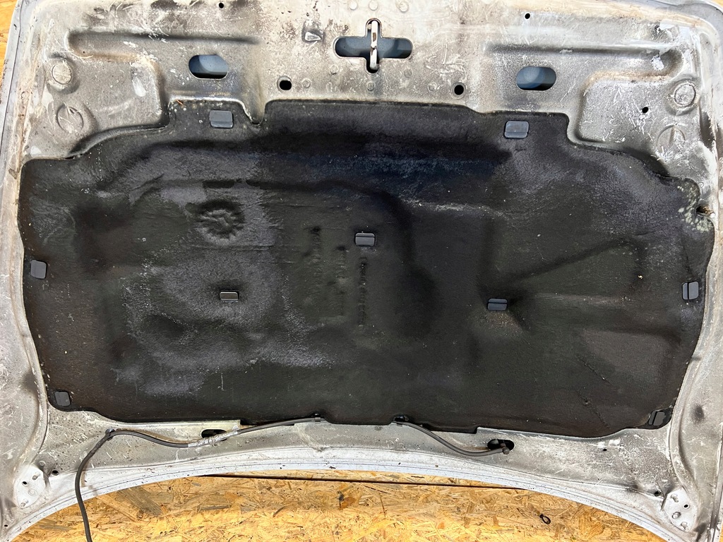 фото №9, Капот крышка двигателя volvo c30 v50 s40 przedlift код лакокрасочного покрытия: 614-46