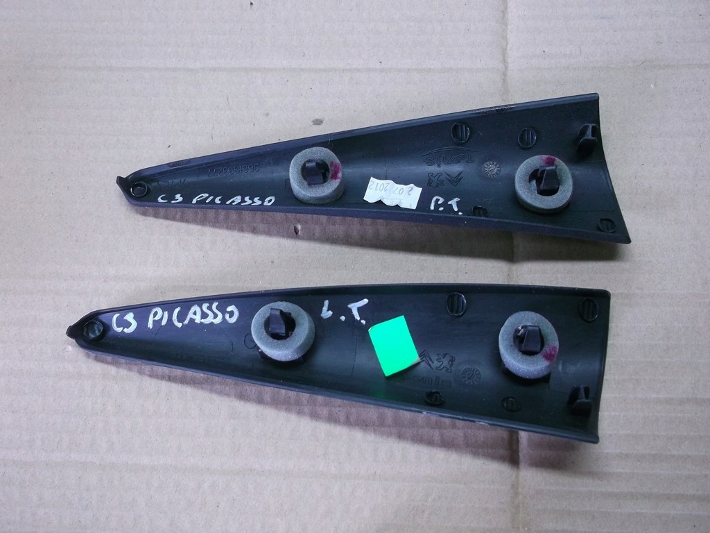 фото №2, Citroen c3 picasso заглушка треугольник дверь задняя