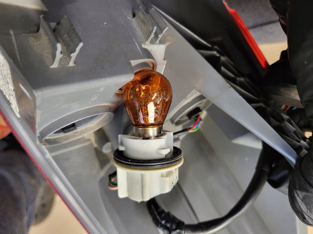 фото №15, Лампа задняя левая led honda civic ix hb оригинальный номер eu 3355atv0