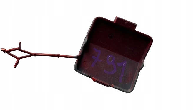 фото №2, Skoda scala 19- заглушка бампера фаркоп задняя