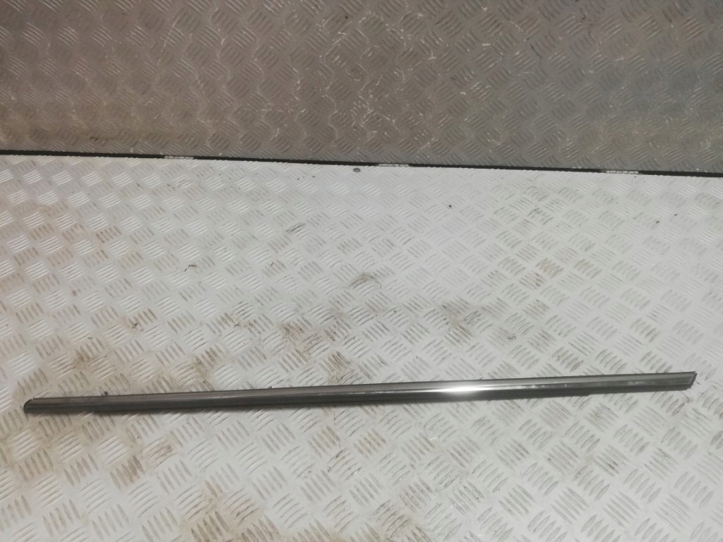 фото №1, Mini countryman r60 молдинг ущільнювач ліва перед