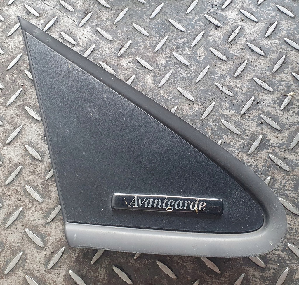 фото №1, Заглушка трикутник правий перед mercedes a190