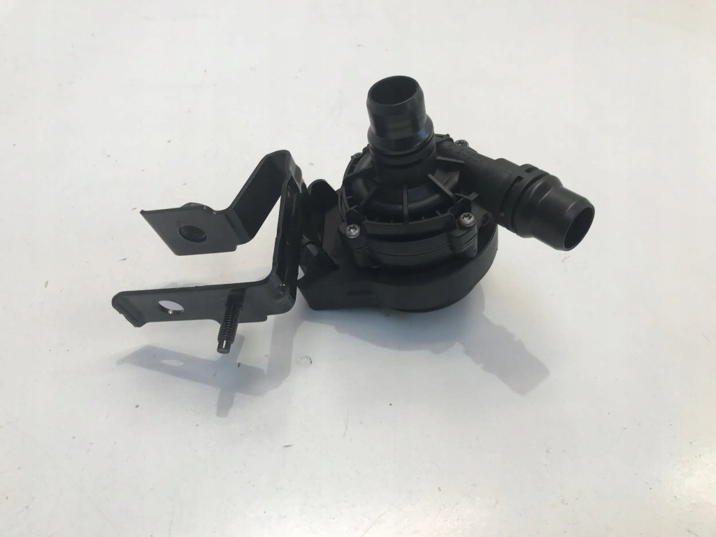 Купить Opel mokka-e b ii 2022 насос циркуляция воды 9833874480