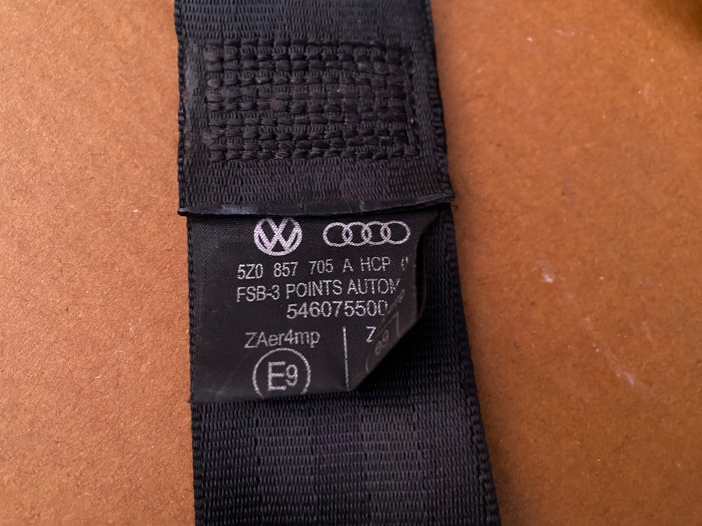 фото №7, Vw fox pas лівий 5z0857705a