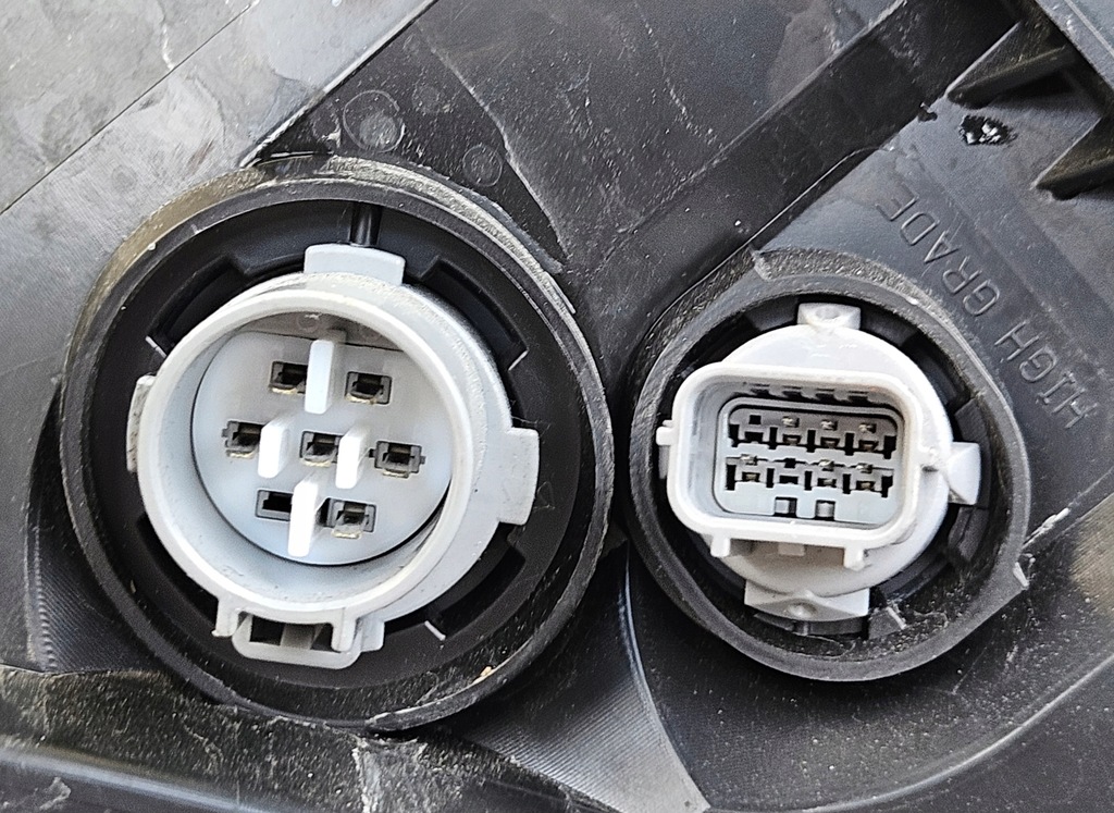 фото №12, Mazda cx5 ii 17-21 лампа led правая 7+2 pin