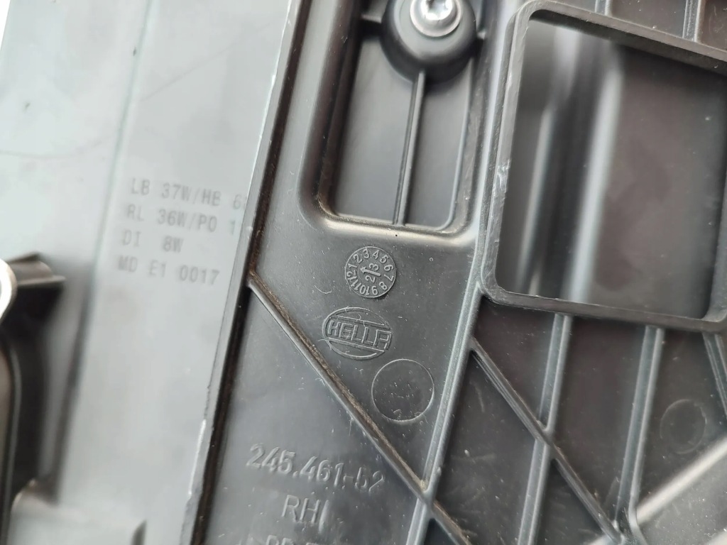 Фара фара правая  перед tesla model 3 y fl рестайлинг  2023 full led в Украине