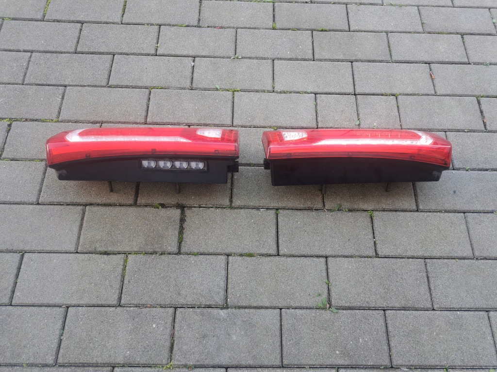 Mercedes actros mp5 год 2022 комплект задних лампа led оригинал. a 0035443303 Доставка