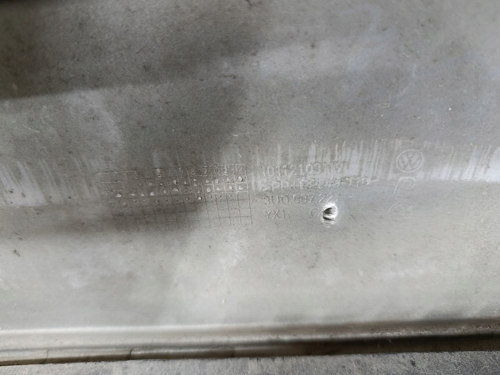 Бампер перед skoda superb i 3u0.807.221 10112103119 lf8f sedan с Разборки