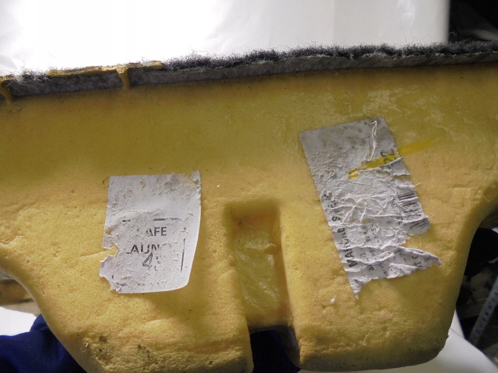 фото №7, Коврик обшивка правый перед передняя peugeot 3008 ii 19r.