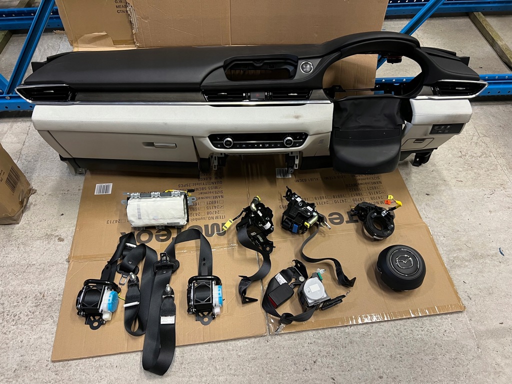 фото №1, Mazda 6 консоль приборная панель приборная rok 2021 gl