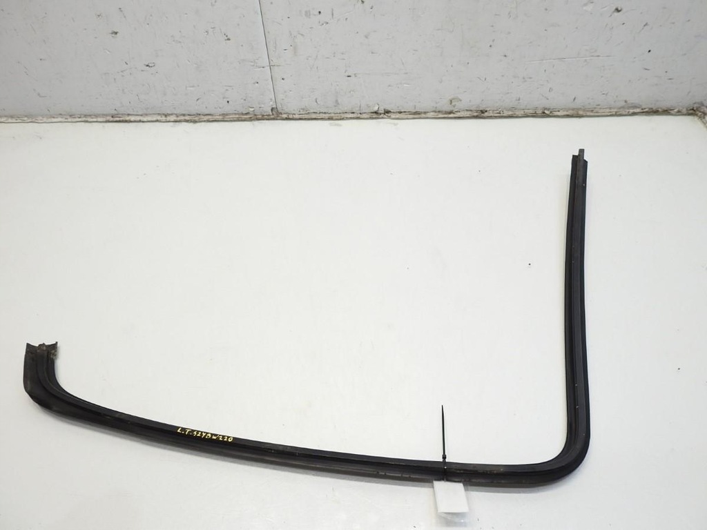 фото №3, Молдинг рамка двері скло лівий задня mercedes w220