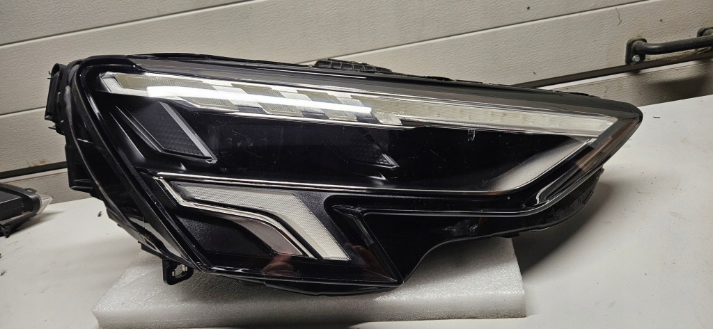 фото №1, Pr kompletny ful led audi a3 8y0941034 ideał 2021r