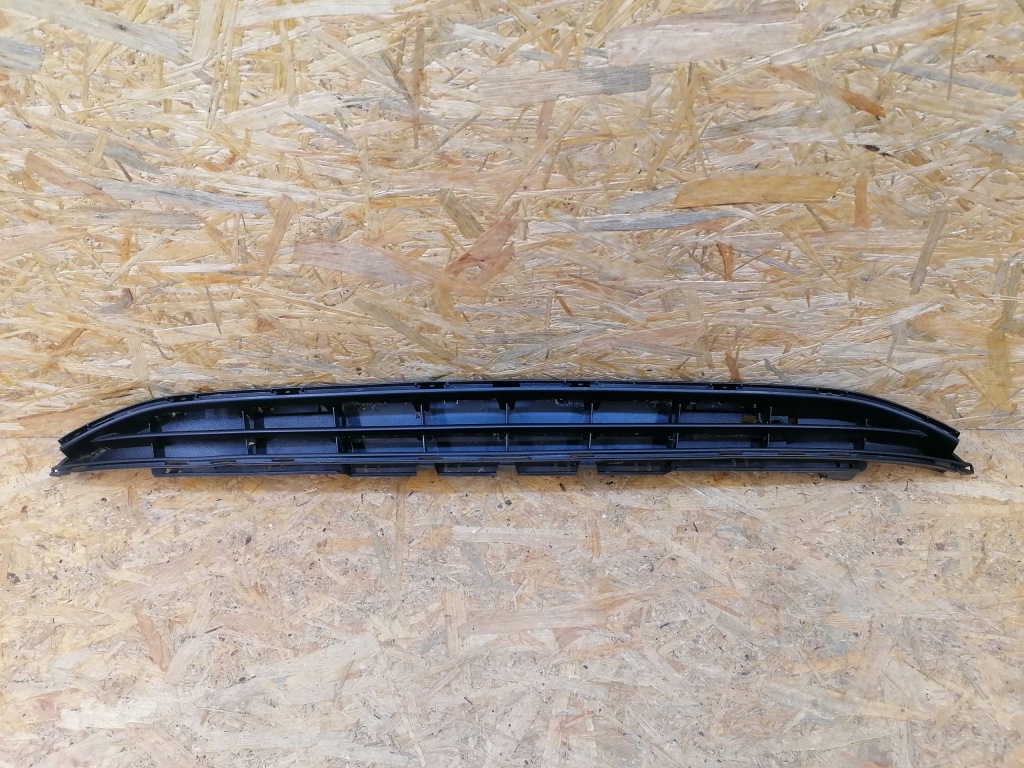 Купити Решітка середня бампера перед opel corsa e 2014-2019r