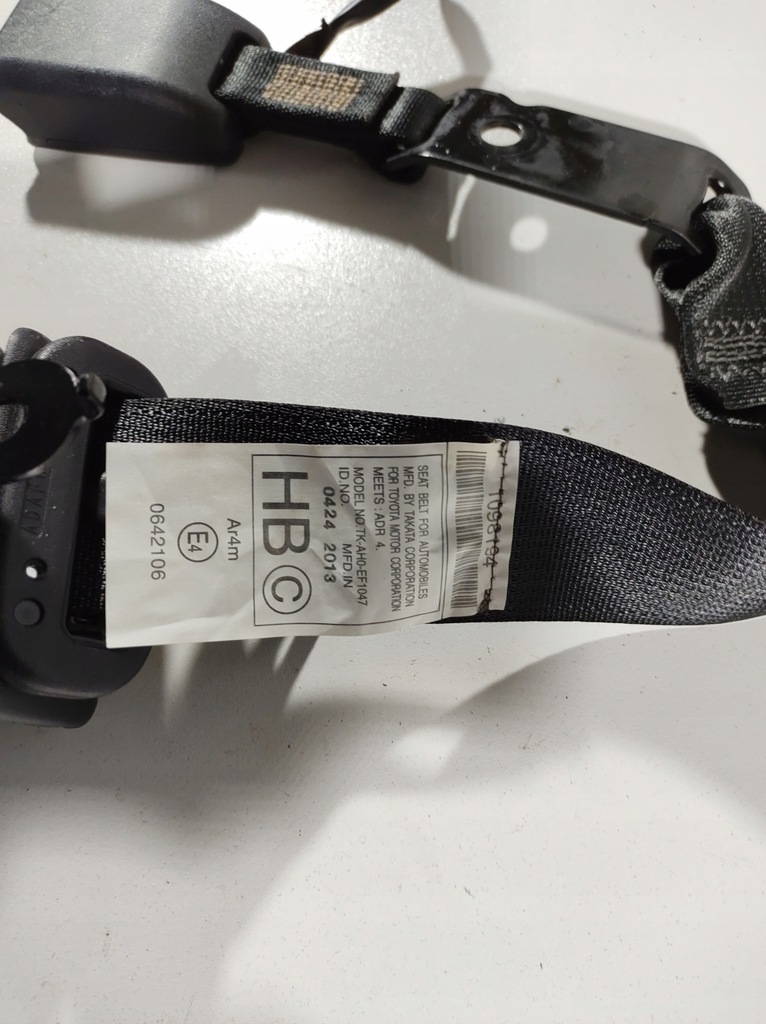 фото №12, Lexus is300h 13r pas безопасности задняя средний