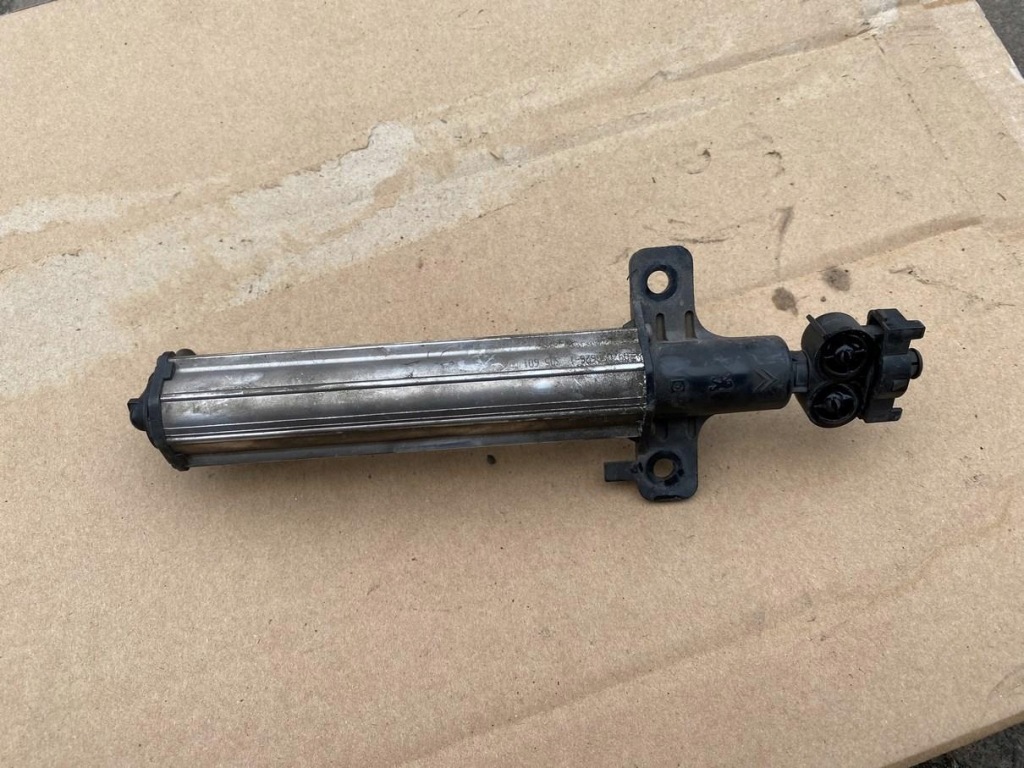 Купити Омивач лампи c4 picasso i 1305601