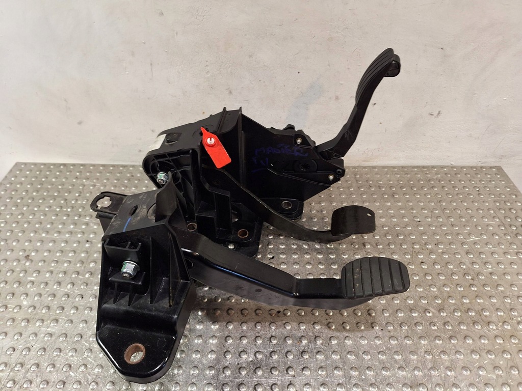 фото №1, Потенциометр газа педали 180101626r renault master iii movano b 10-