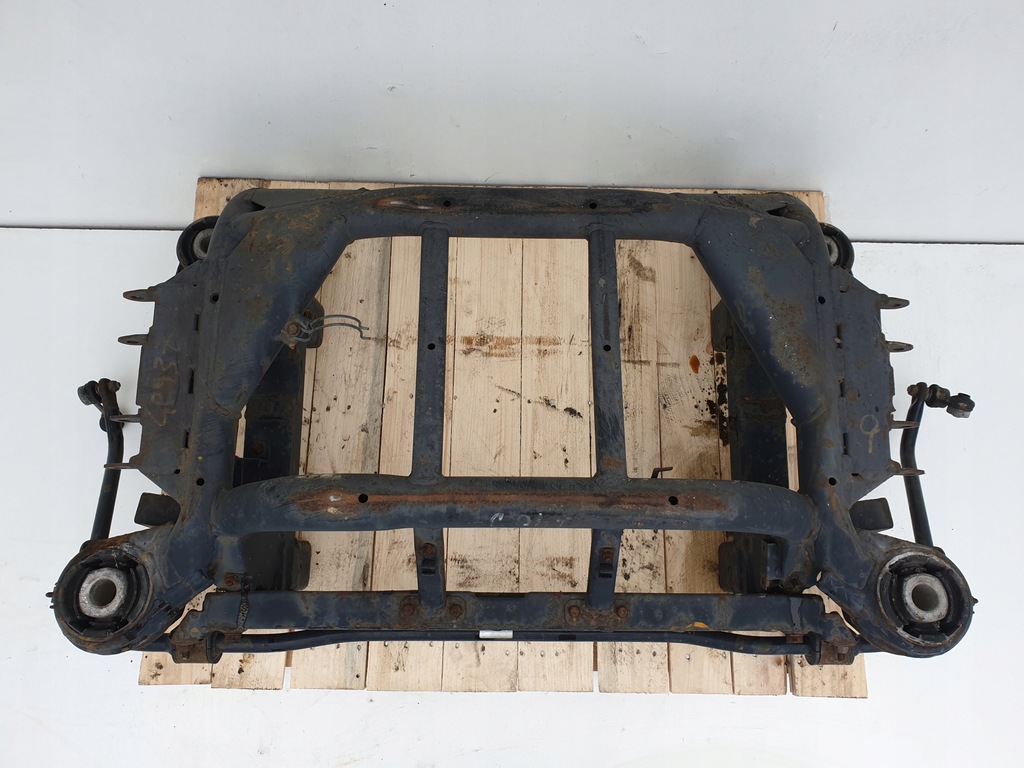 фото №8, Maserati granturismo 4.7 v8 задние подрамник задняя балка подвеска подрамник