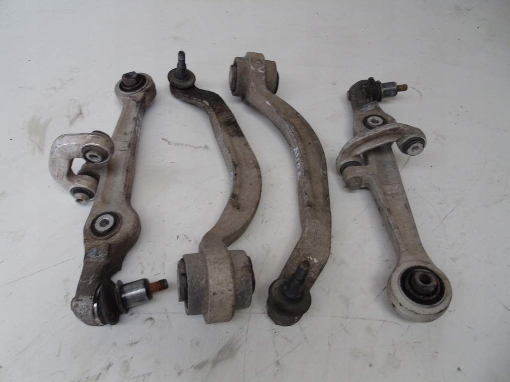 фото №1, Важелі перед лівий правий нижні audi a4 b6