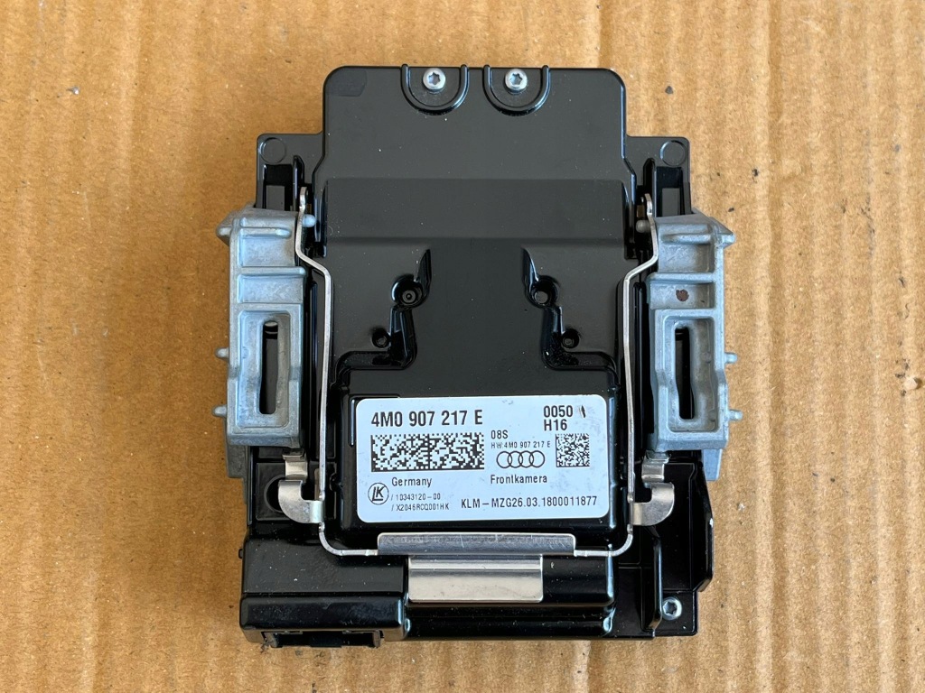 Купити Audi q7 4m 2 камера асистент поперечина перед 4m0907217e