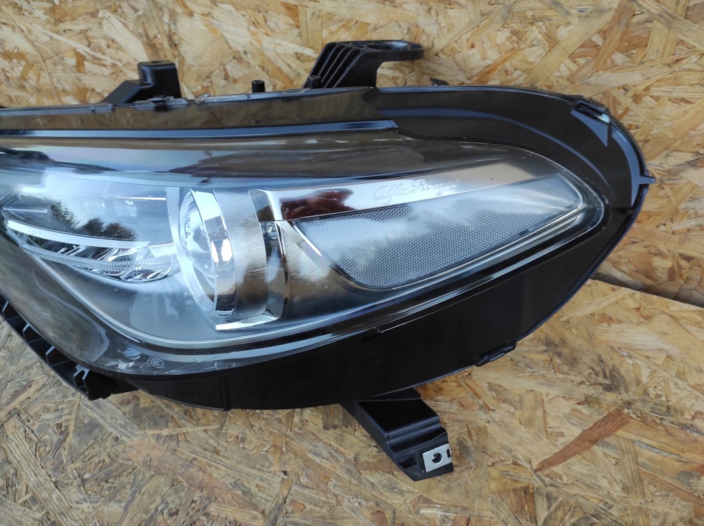 фото №6, Лампа передняя левая правая alfa romeo giulia 50553224 50553226