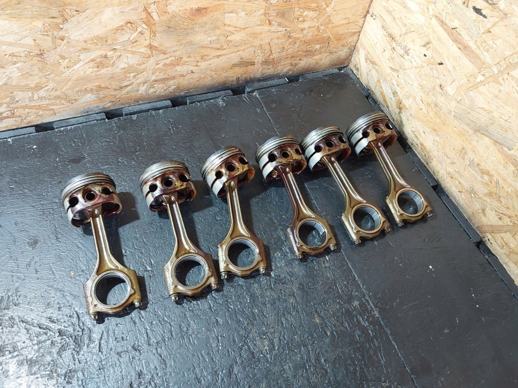 фото №1, Поршень шатун bmw e46 320i m52b20tu