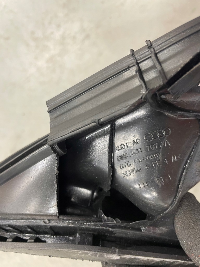 фото №6, Прокладка дверь левый перед a5 8w оригинал идеальное состояние 8w8