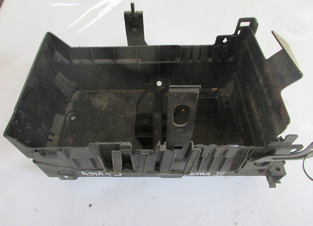 фото №1, Основание аккумулятор opel astra iv j 4 13308434