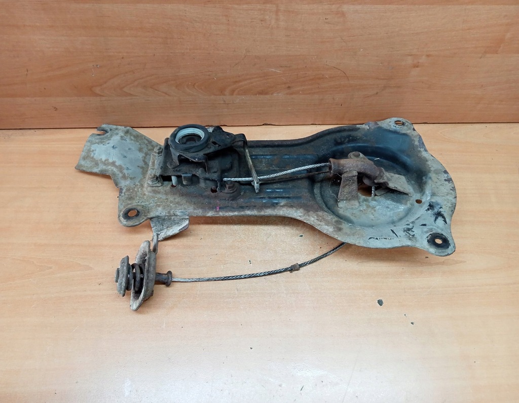 фото №1, Кронштейн кронштейн колеса запасного mazda mpv ii