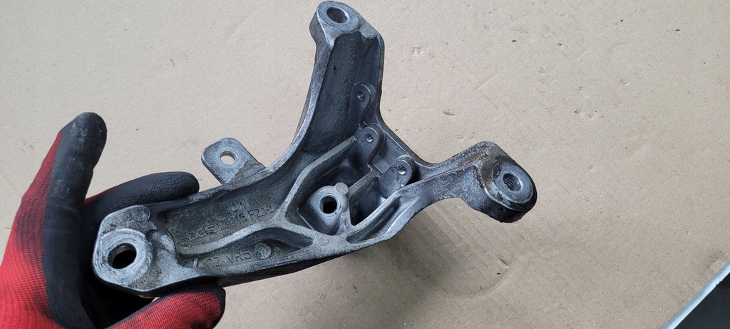 фото №8, A7 4g кронштейн двигателя правая 3.0 tfsi 4g0199308c a6 c7 4g