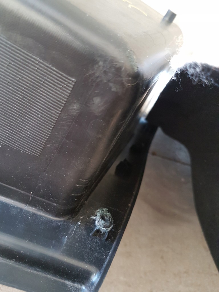 фото №7, Subaru outback 15- обшивка багажника правый usa