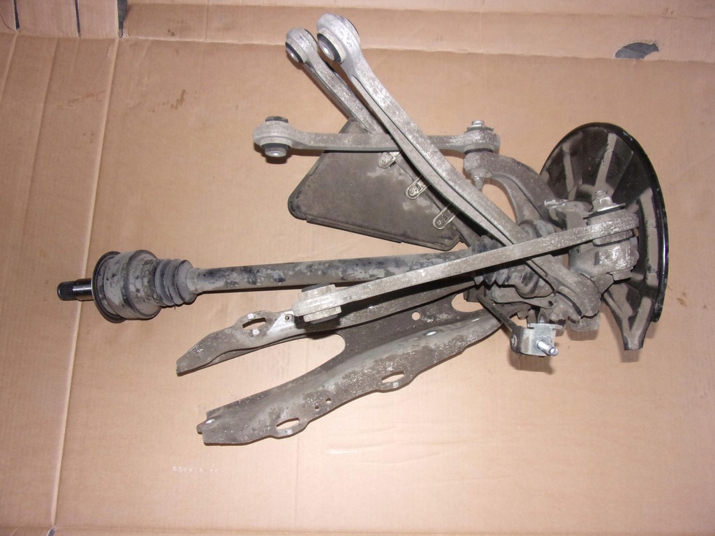 фото №1, Mercedes w222 поворотный кулак рычаги приводной вал правая задняя !!
