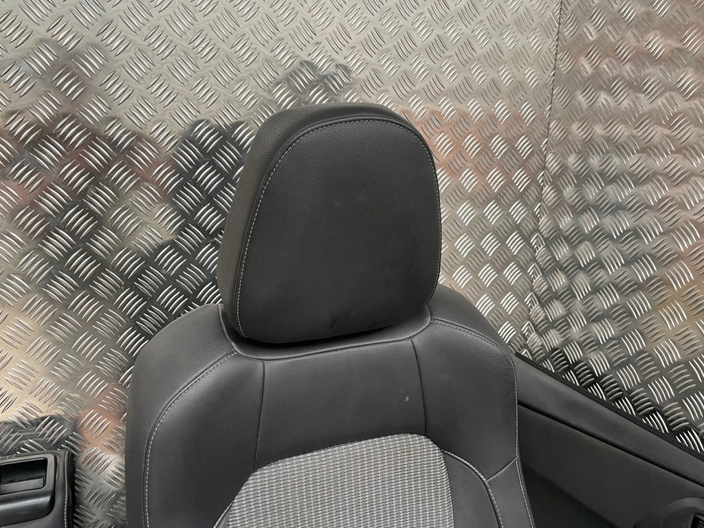 фото №11, Сиденья заднее сиденье обшивки кожа toyota auris ii hb europa