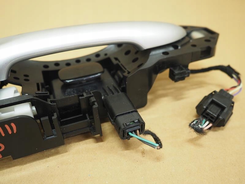 фото №3, Ручка дверь правый перед renault megane iii