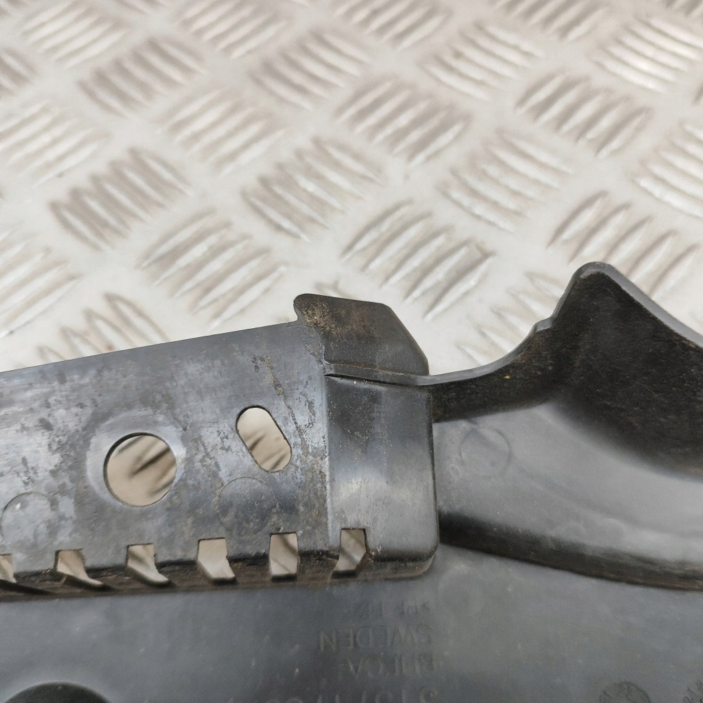 фото №7, Volvo xc90 2020 перед сторона левая молдинг / накладка na крыло передний