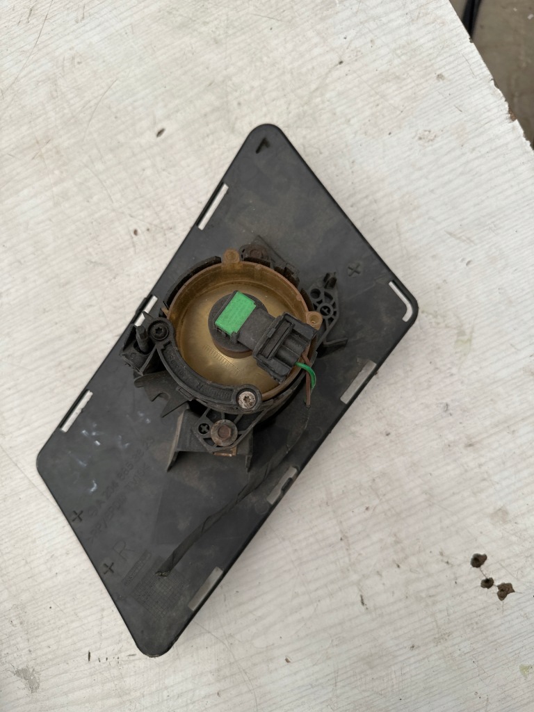 фото №3, Решітка протитуманної фари права хром mercedes glk x204