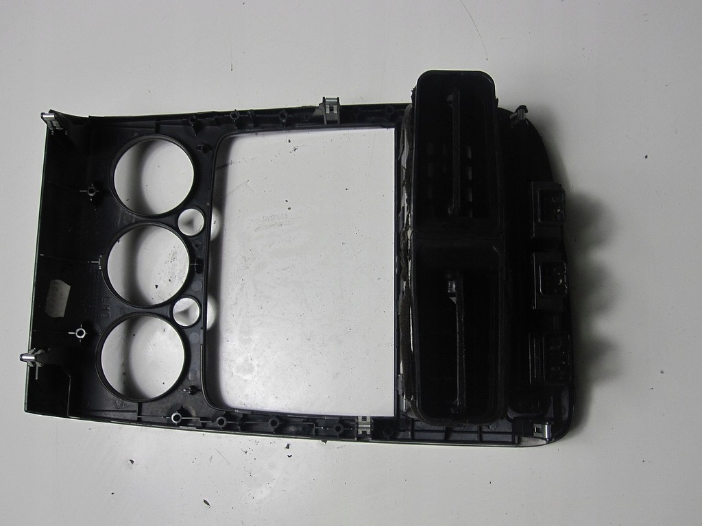 фото №11, Рамка панель центральний панель приладів toyota avensis t22 fl 01