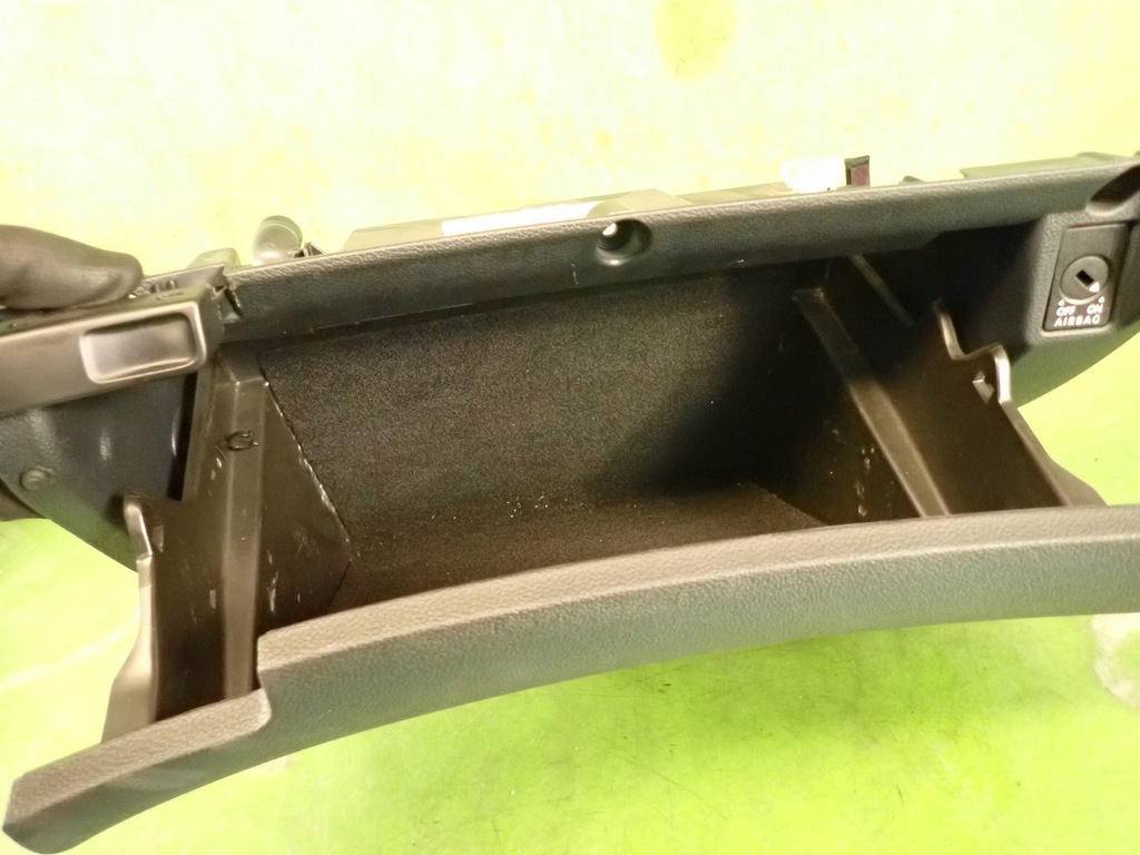 фото №9, Бардачок пасажира skoda superb ii 09r jc1571322 3t1857097b