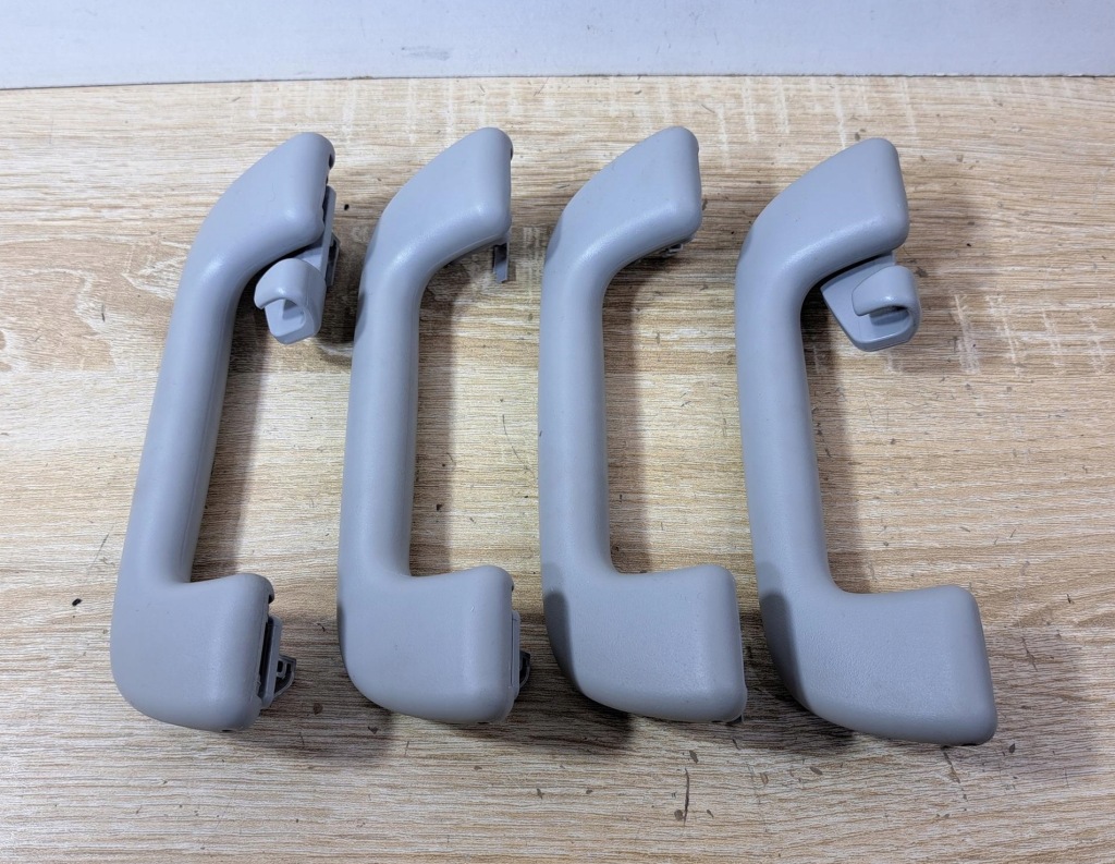 фото №1, Avensis iii t27 lift t29 kombi 2015- ручки крепления потолочный комплект