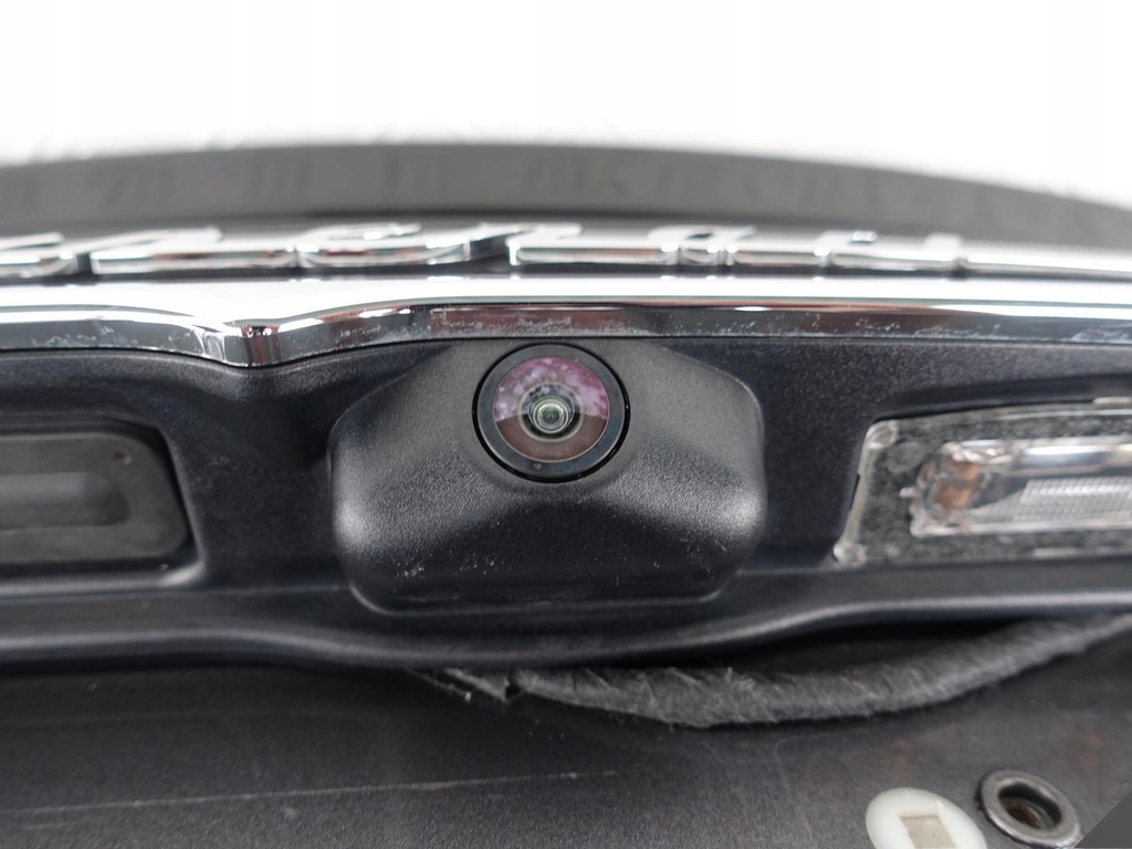 фото №11, Maserati ghibli карбон спойлер камера крышка багажника задняя kpl.