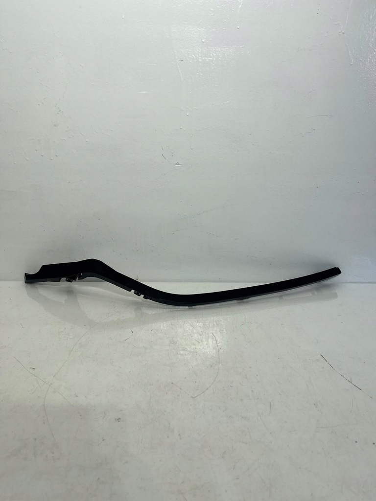 фото №1, Mazda 6 gj молдинг кронштейн решётка правая