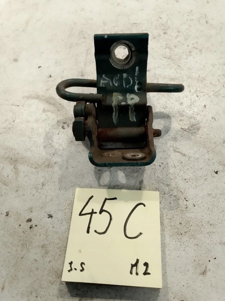 Купить Audi 80 b3 893831402 петля дверь правый перед