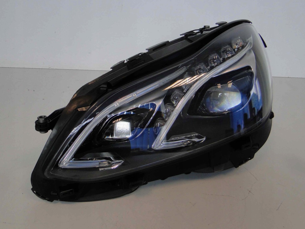 Mercedes e klasa w212 212 рестайлинг  фара левая led ils Цена
