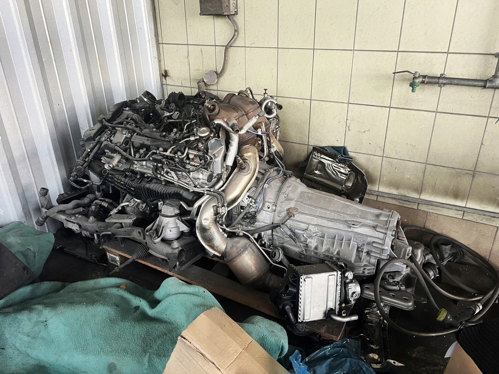 фото №1, Двигатель kompletny mercedes c63 amg w205