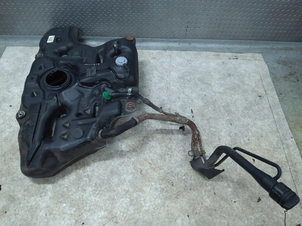 Бак пального toyota avensis t270 7700105060 Зі Шроту