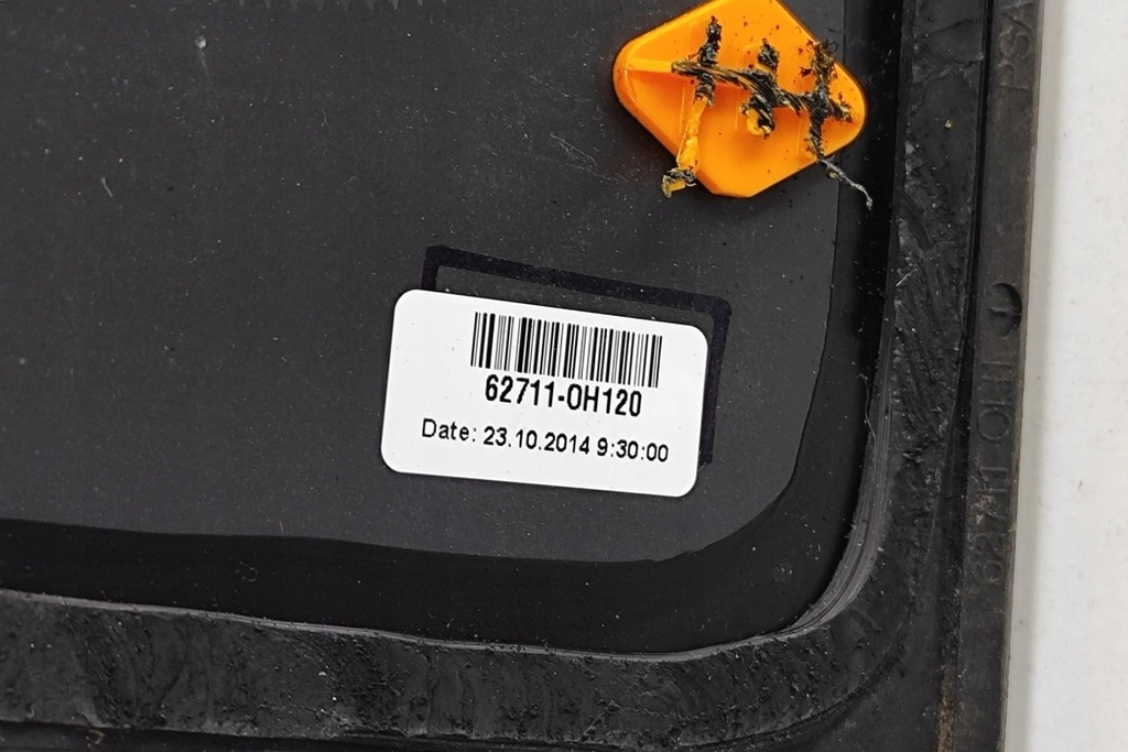 фото №5, Peugeot 108 задняя правая стекло четвертькруглая 62711-0h120 1.2 бензин 60kw 20