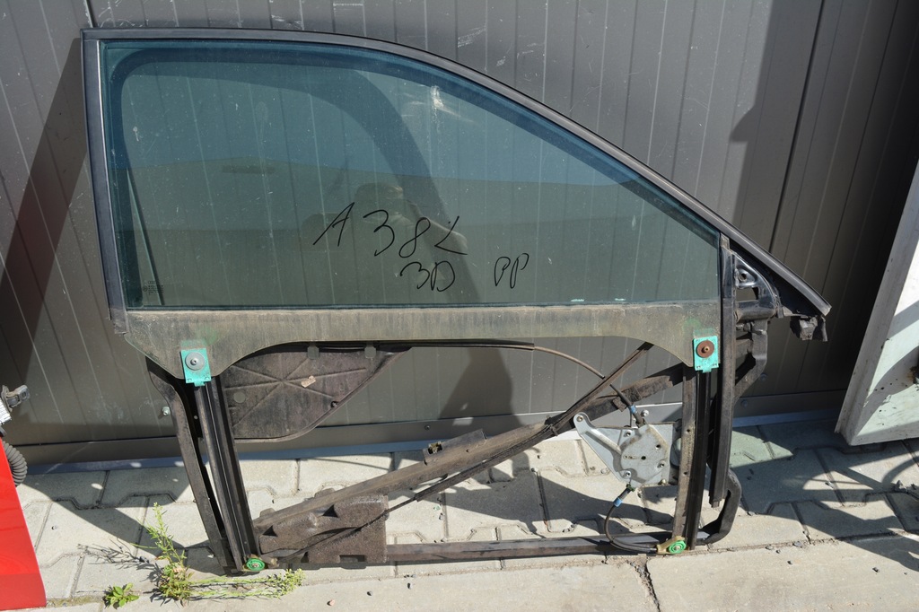 фото №1, Audi a3 8l 3d рама стекло дверь правый перед