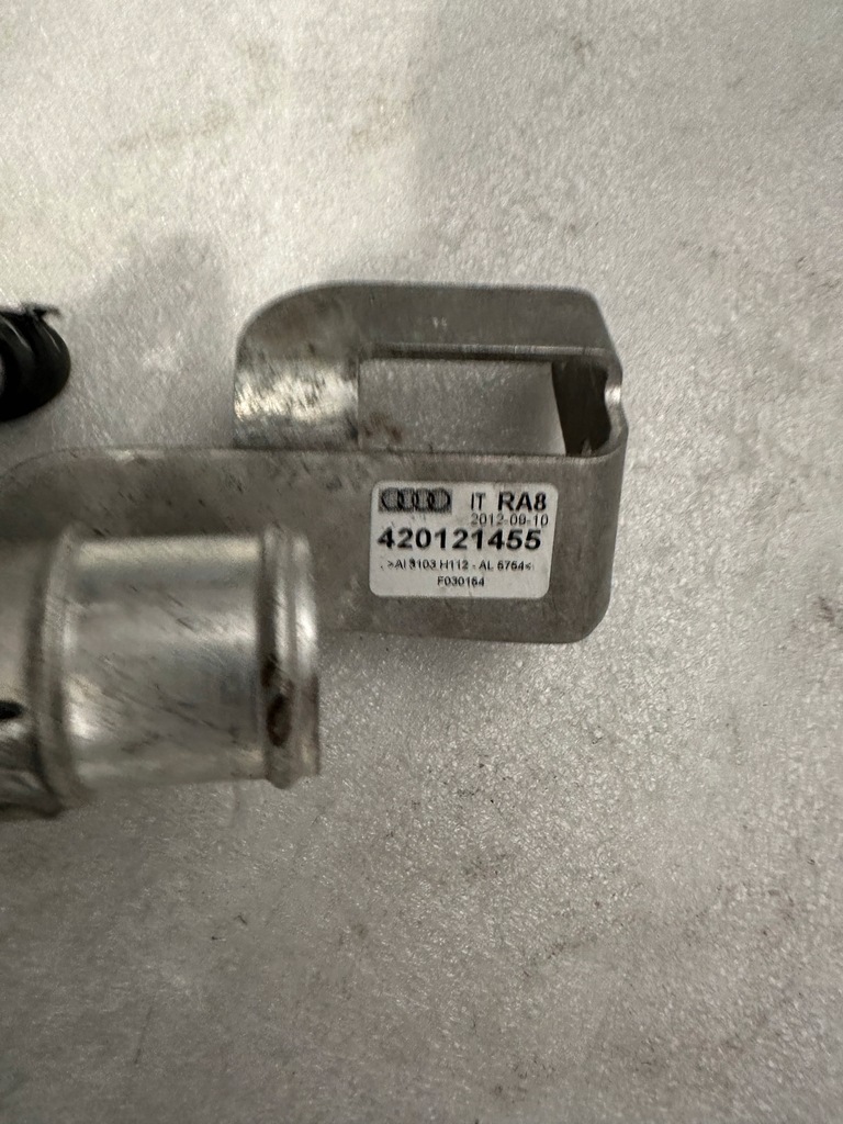 фото №3, ! audi r8 420 трубка wąż wody 420121055 420121045!