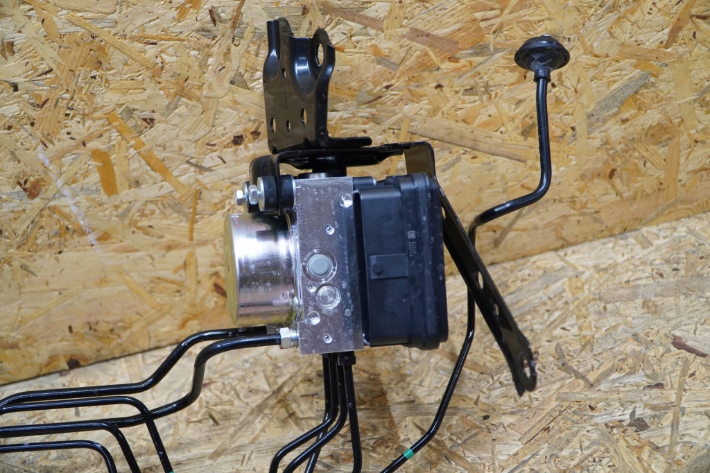 Насос abs 89541-47040 44540-52c50 lexus lbx nowa 0km 24r оригинал 1.5 hybid Недорого